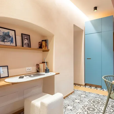Portofino Coast Design - Garden & Free Parking Apartment
